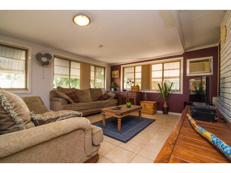 4 Isaacs Court, Huntingdale WA 6110