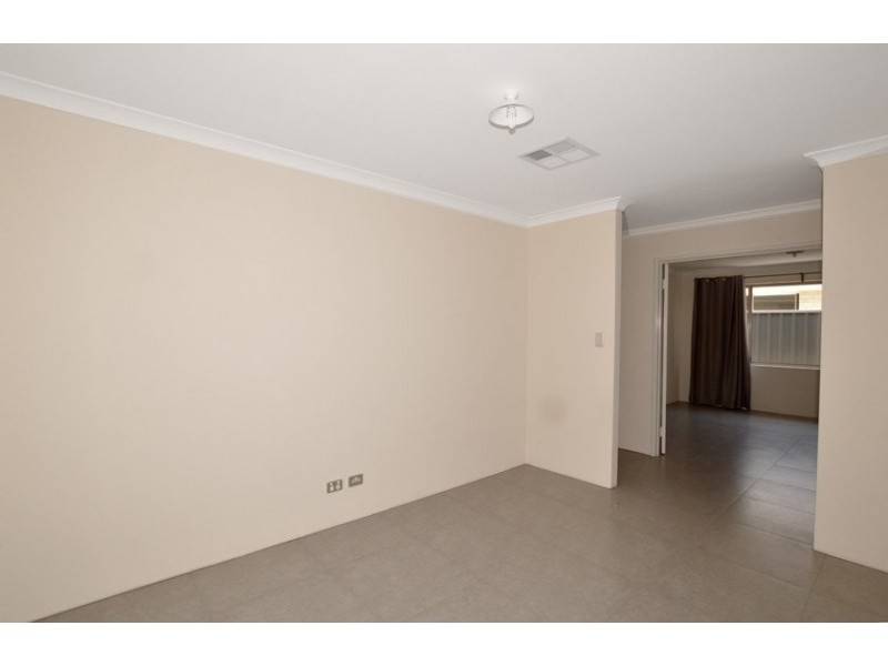 8 Wyandotte Road, Southern River WA 6110