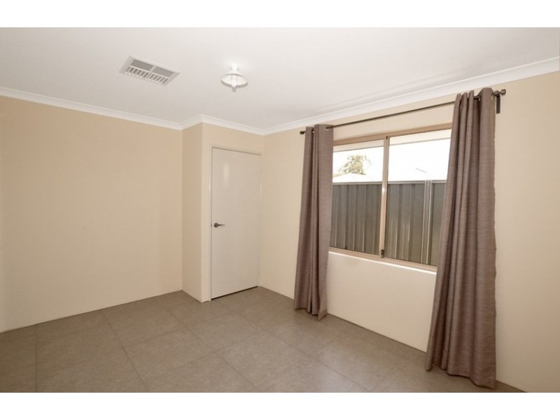 8 Wyandotte Road, Southern River WA 6110