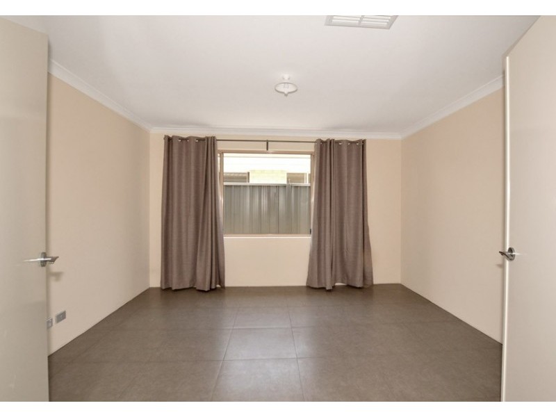 8 Wyandotte Road, Southern River WA 6110