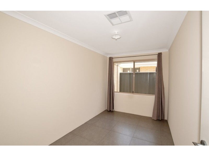 8 Wyandotte Road, Southern River WA 6110