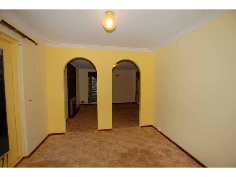 15 Caldecott Street, Thornlie WA 6108