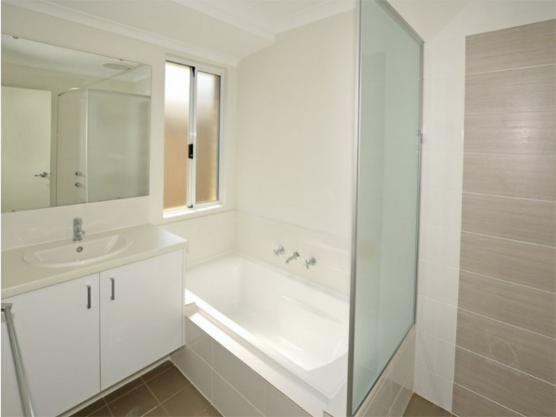 12 Charleston Street, Karnup WA 6176