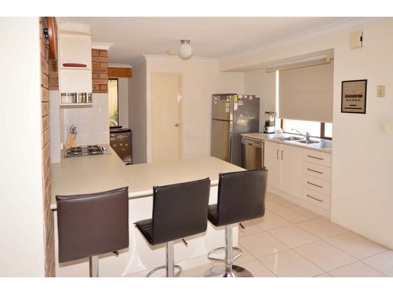 4 Bomaria Close, South Lake WA 6164