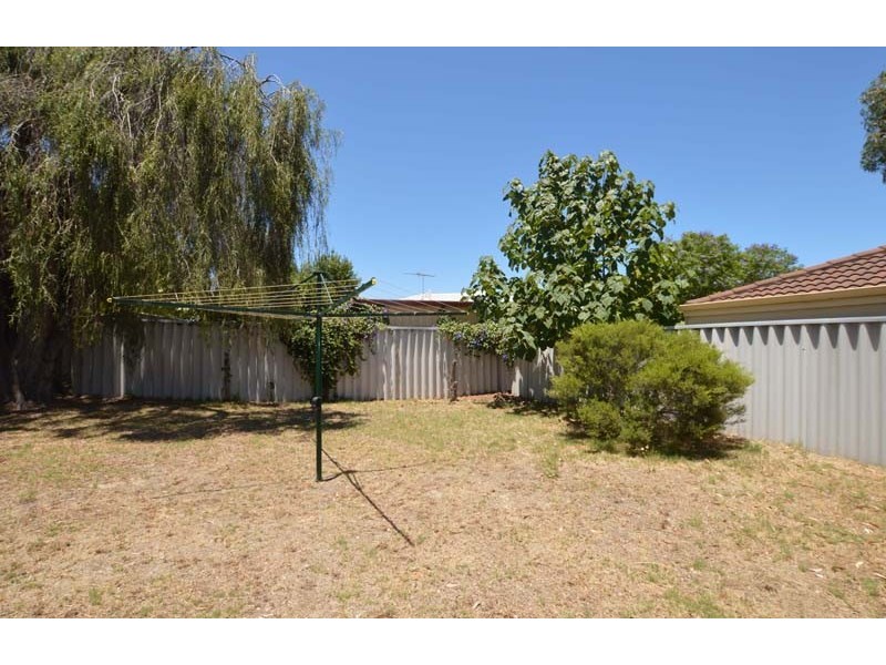 4 Bomaria Close, South Lake WA 6164