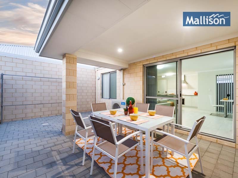 10b Terracina Parkway, Piara Waters WA 6112
