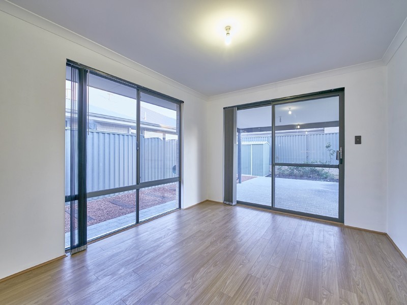 21 Kinsella Avenue, Byford WA 6122