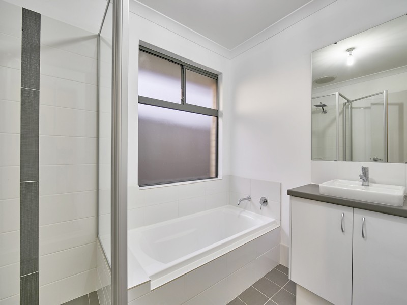 21 Kinsella Avenue, Byford WA 6122