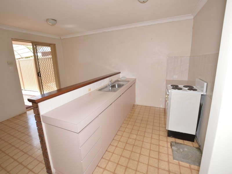 2/9 Dewey Street, Shelley WA 6148