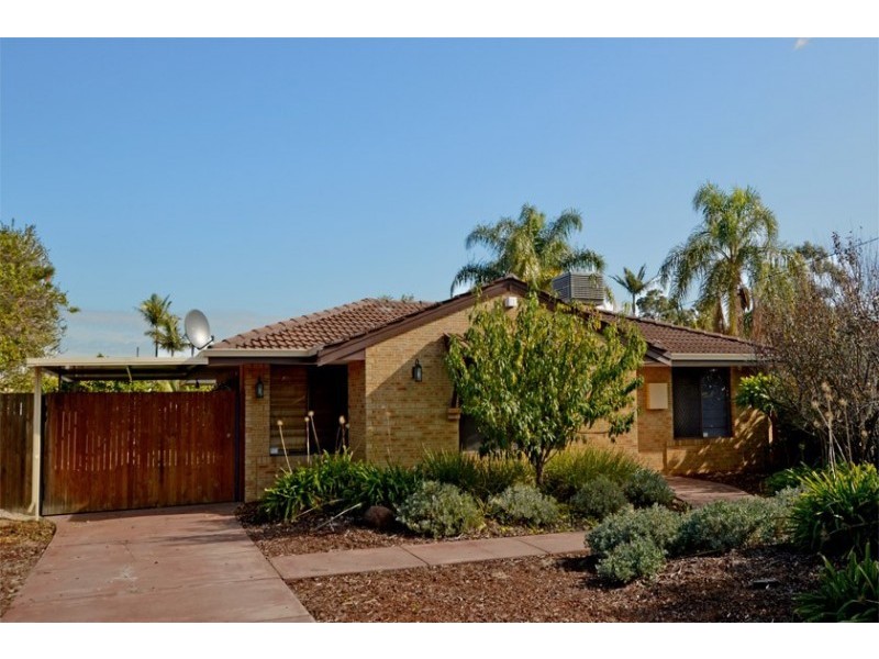 55 Sanderling Drive, Thornlie WA 6108