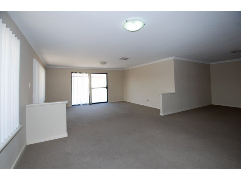 73 Gateway Boulevard, Canning Vale WA 6155