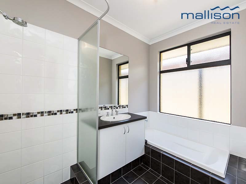 35 Camden Boulevard, Aubin Grove WA 6164