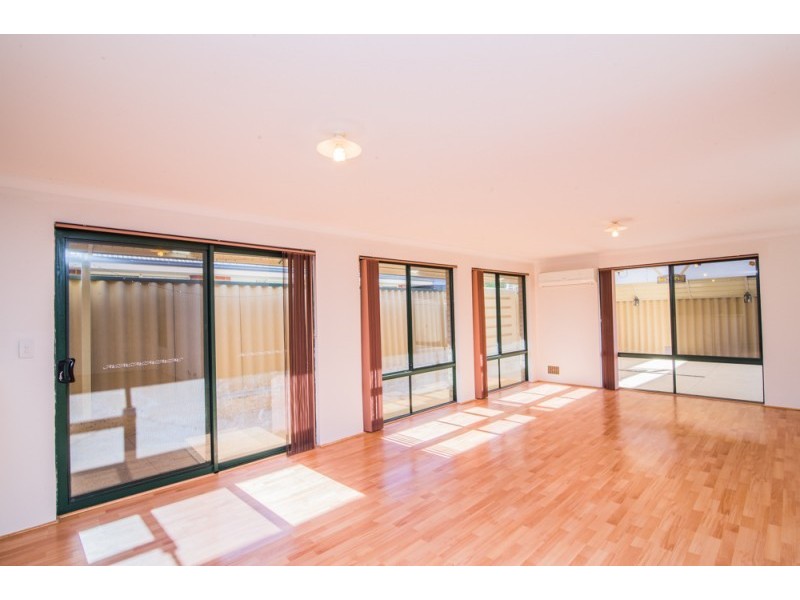 6 Carramup Circle, Port Kennedy WA 6172