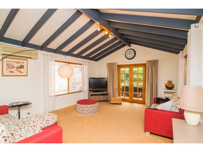 28 Woodland Dale, Canning Vale WA 6155