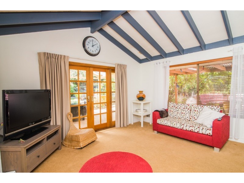 28 Woodland Dale, Canning Vale WA 6155