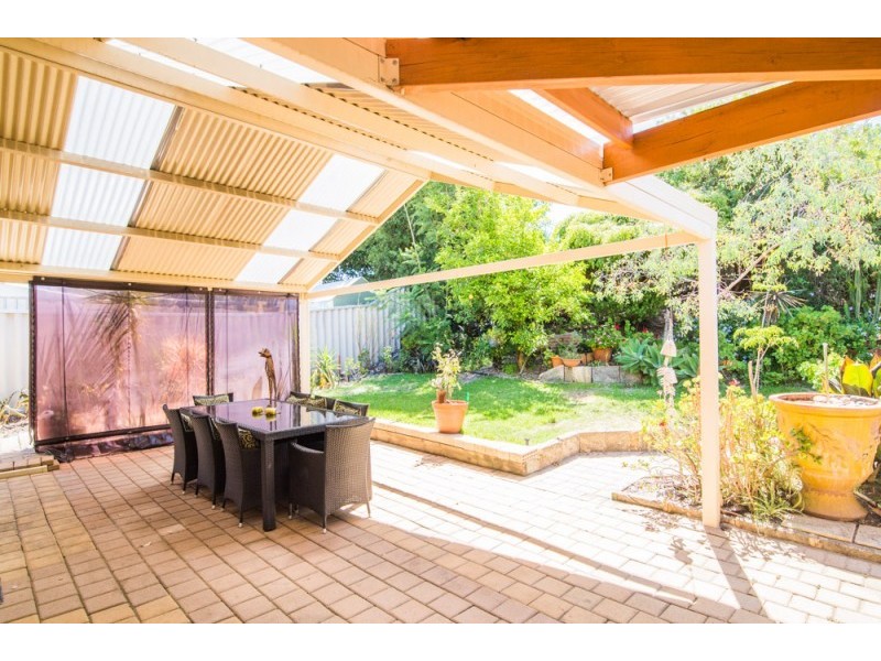 28 Woodland Dale, Canning Vale WA 6155