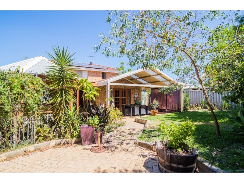 28 Woodland Dale, Canning Vale WA 6155