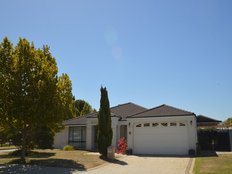 180 Southacre Drive, Canning Vale WA 6155