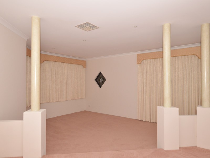 180 Southacre Drive, Canning Vale WA 6155