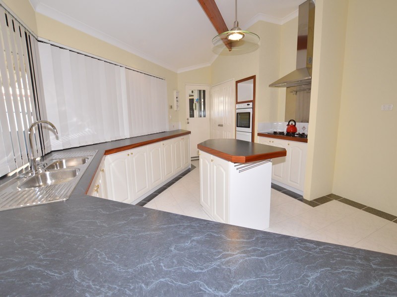 180 Southacre Drive, Canning Vale WA 6155