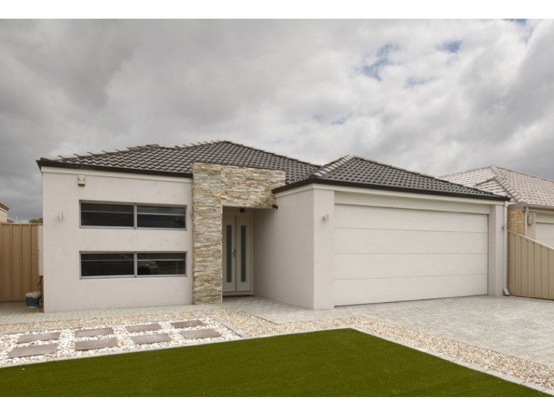 158 Hamilton Street, Queens Park WA 6107