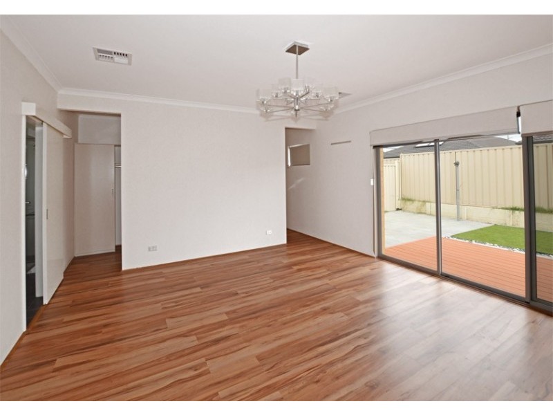 158 Hamilton Street, Queens Park WA 6107