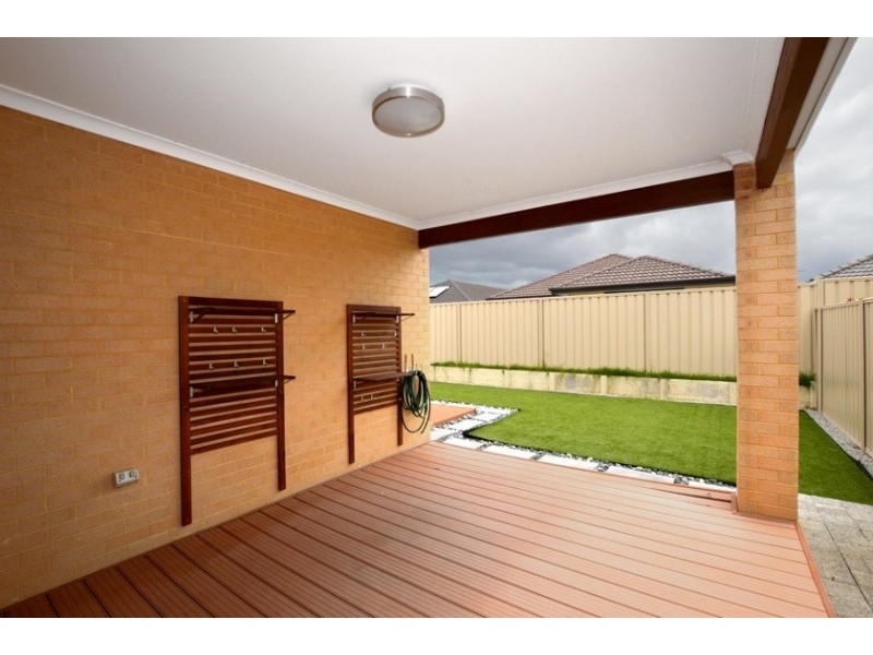 158 Hamilton Street, Queens Park WA 6107