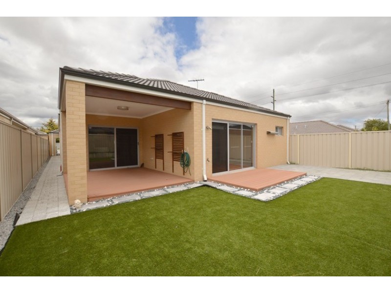 158 Hamilton Street, Queens Park WA 6107