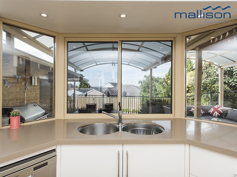 4 Callaway Crescent, Kardinya WA 6163