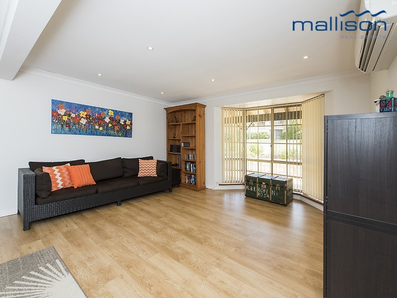 4 Callaway Crescent, Kardinya WA 6163