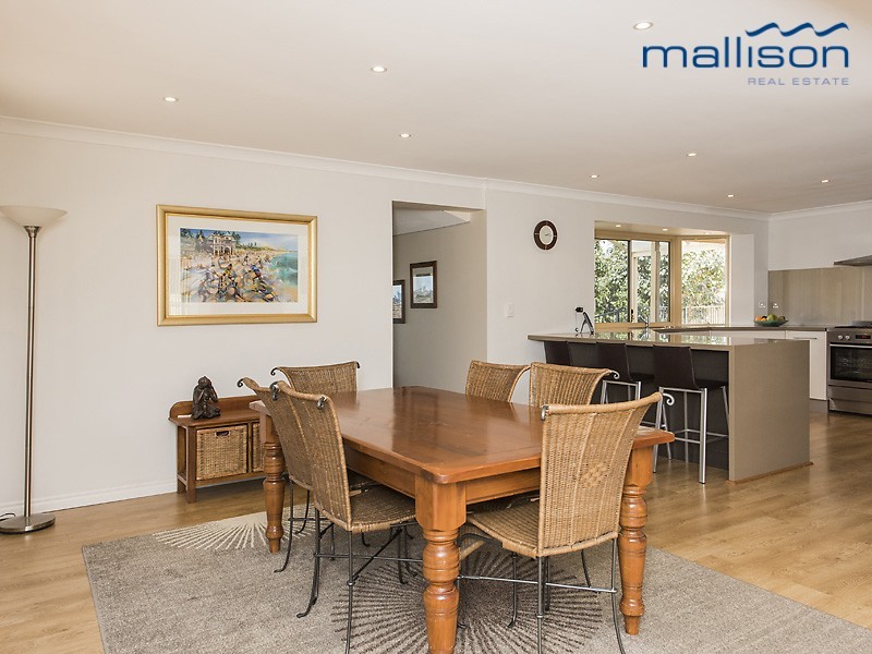 4 Callaway Crescent, Kardinya WA 6163