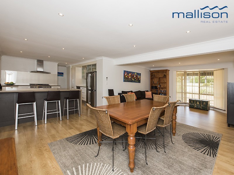 4 Callaway Crescent, Kardinya WA 6163