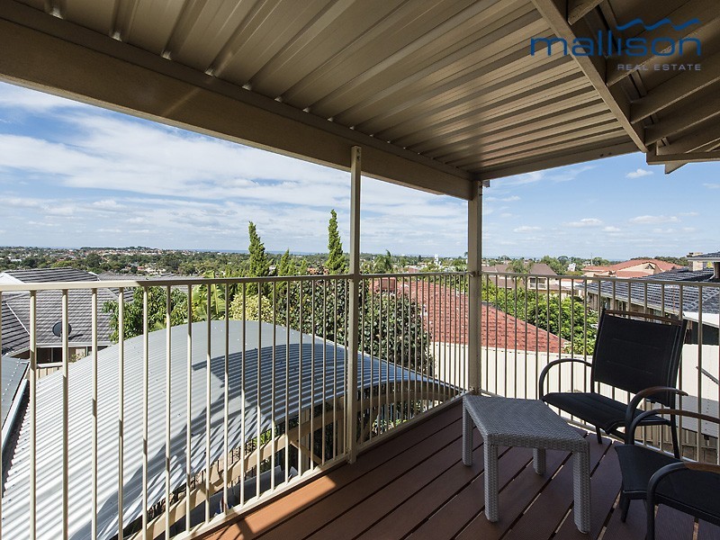4 Callaway Crescent, Kardinya WA 6163