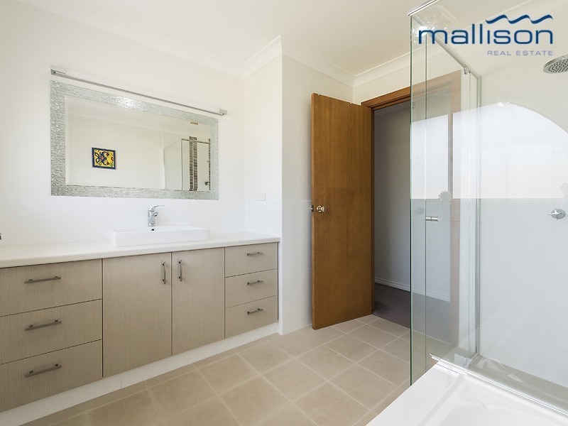 4 Callaway Crescent, Kardinya WA 6163