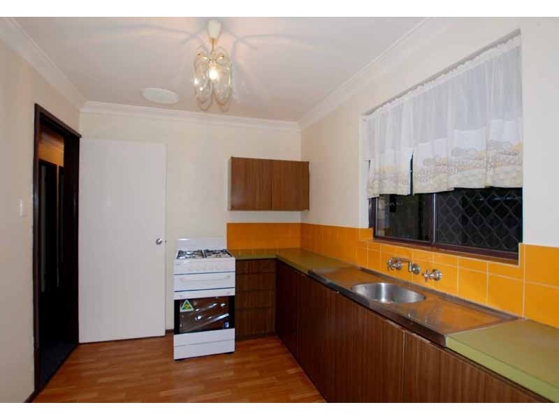 9 Rushbrook Way, Thornlie WA 6108