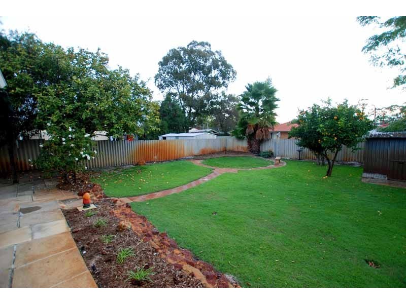 9 Rushbrook Way, Thornlie WA 6108