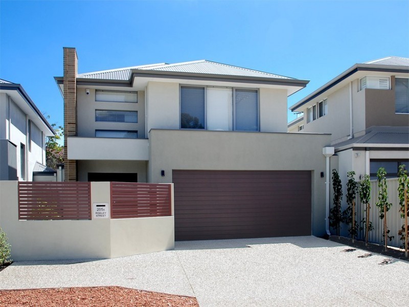 205A Riseley Street, Booragoon WA 6154