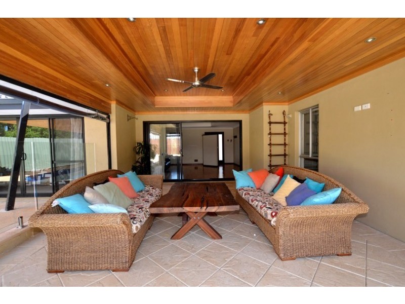 62 Gladstone Road, Leeming WA 6149