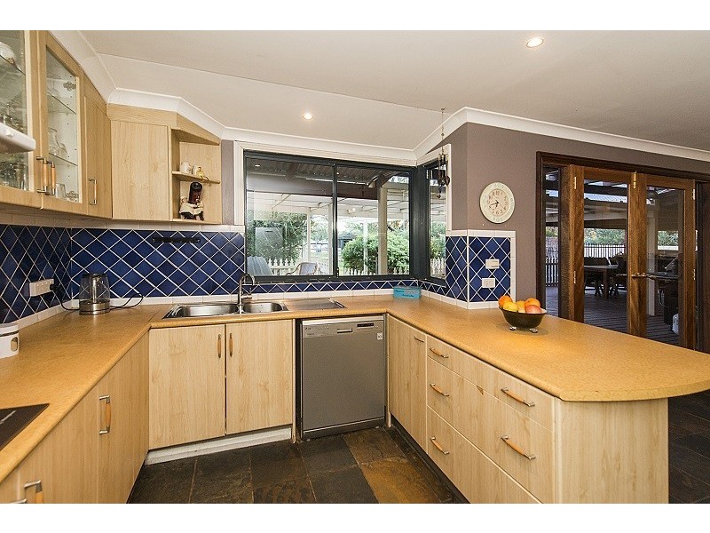 25 Leaver Way, Cardup WA 6122