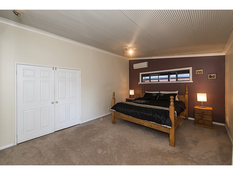 25 Leaver Way, Cardup WA 6122