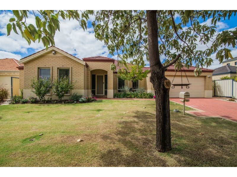 12 Ruth Avenue, Canning Vale WA 6155