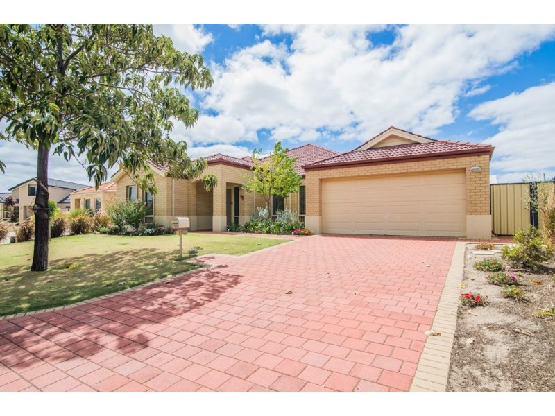 12 Ruth Avenue, Canning Vale WA 6155