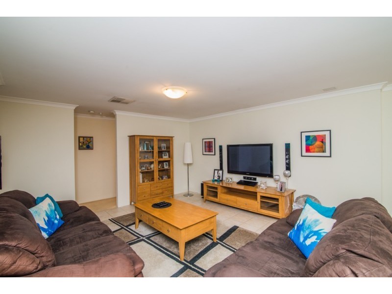 12 Ruth Avenue, Canning Vale WA 6155