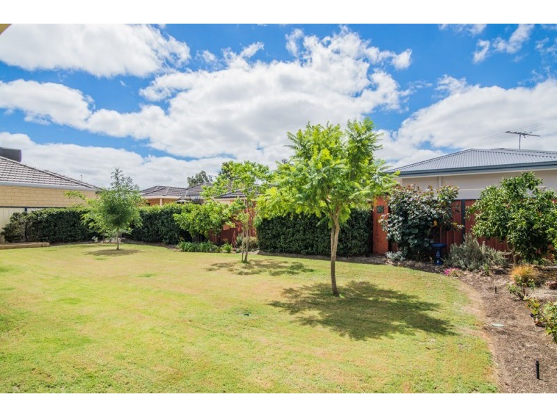 12 Ruth Avenue, Canning Vale WA 6155