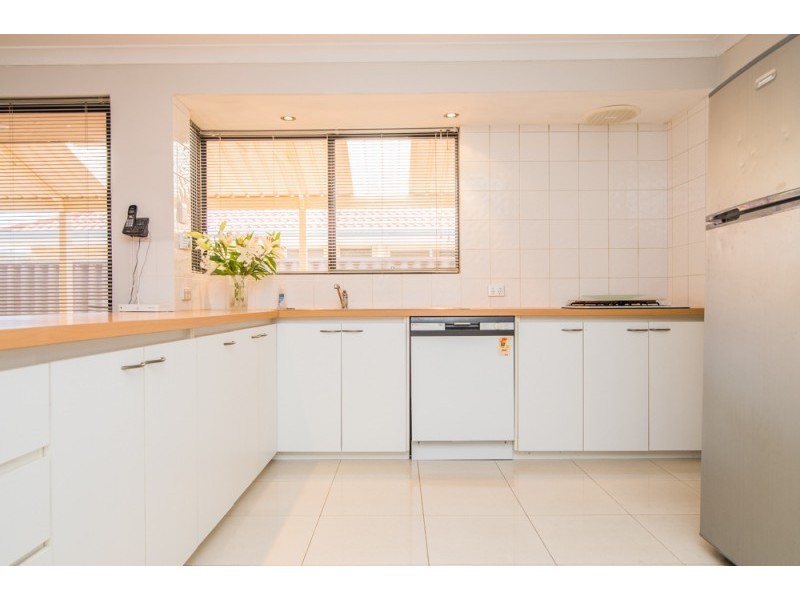 11 Orchid Pass, Thornlie WA 6108