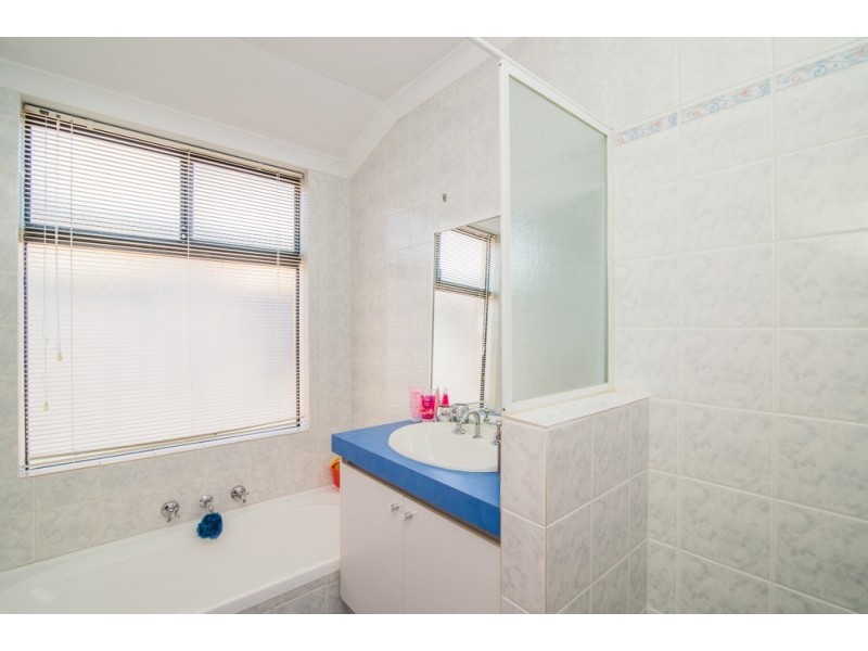 11 Orchid Pass, Thornlie WA 6108