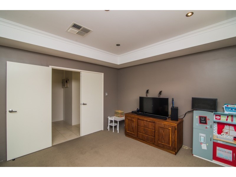 56 Castlewood Parkway, Southern River WA 6110