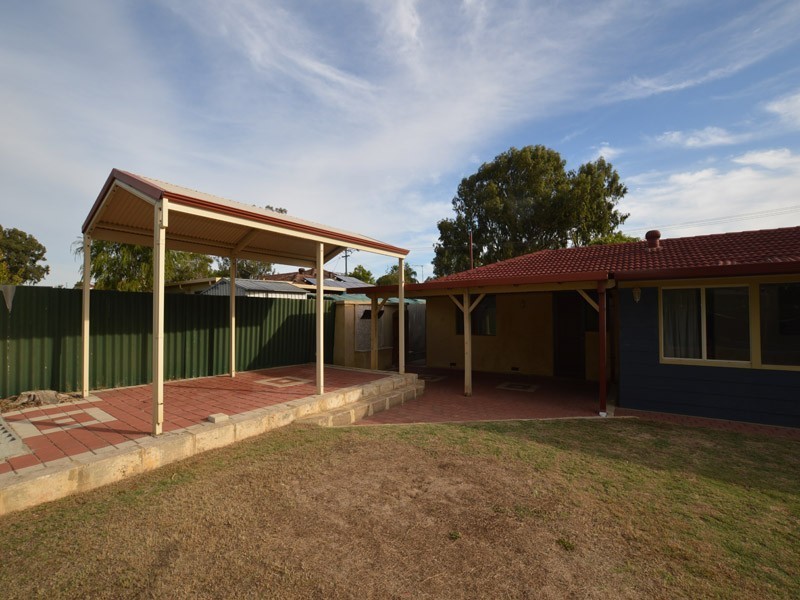 56 Lyrebird Way, Thornlie WA 6108