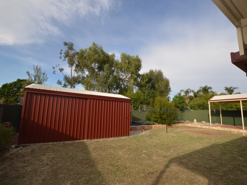 56 Lyrebird Way, Thornlie WA 6108