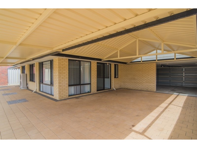 71 Chiltern Avenue, Brookdale WA 6112